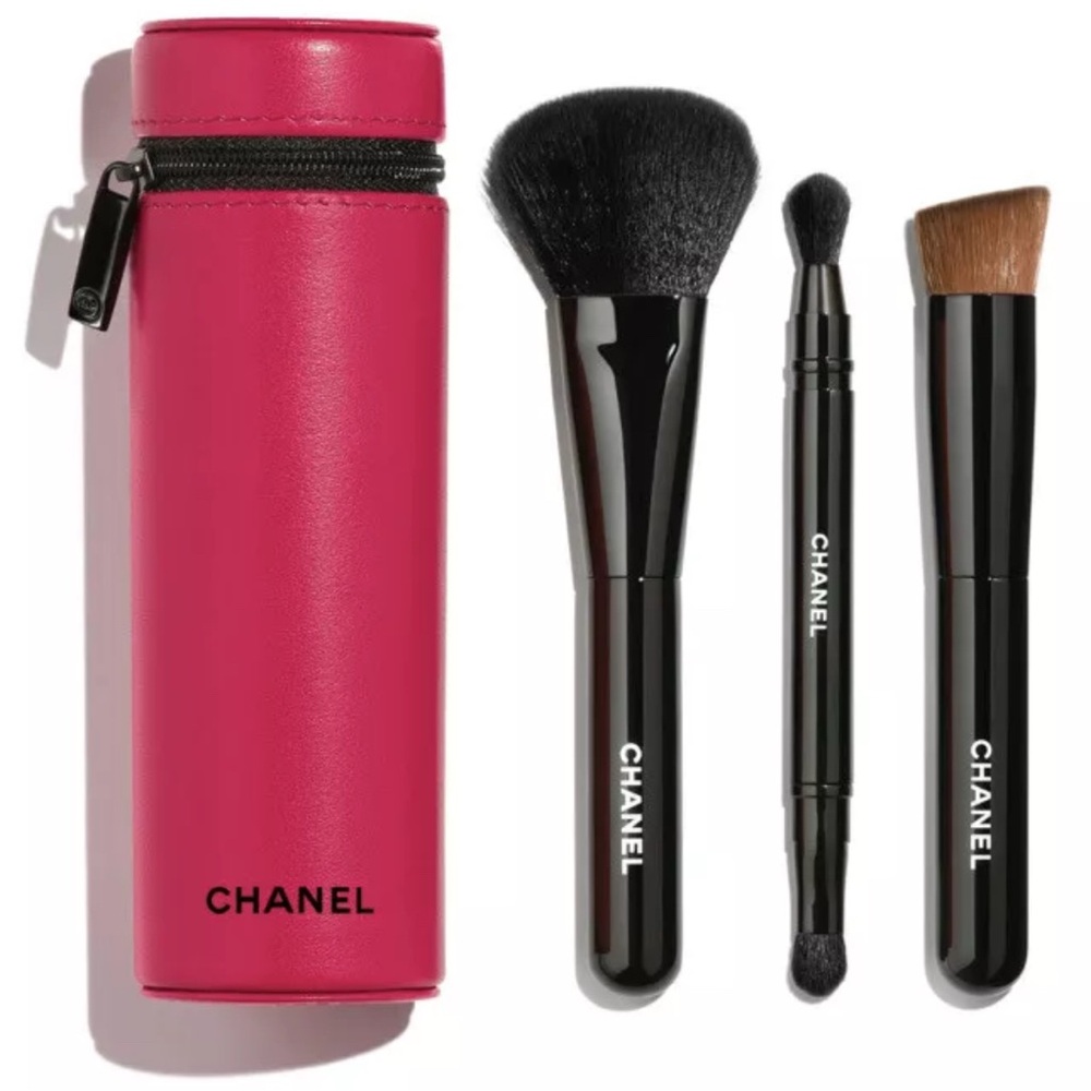 LES PINCEAUX DE CHANEL Makeup Brush Set in Leather Logo Case Hot Pink Diva